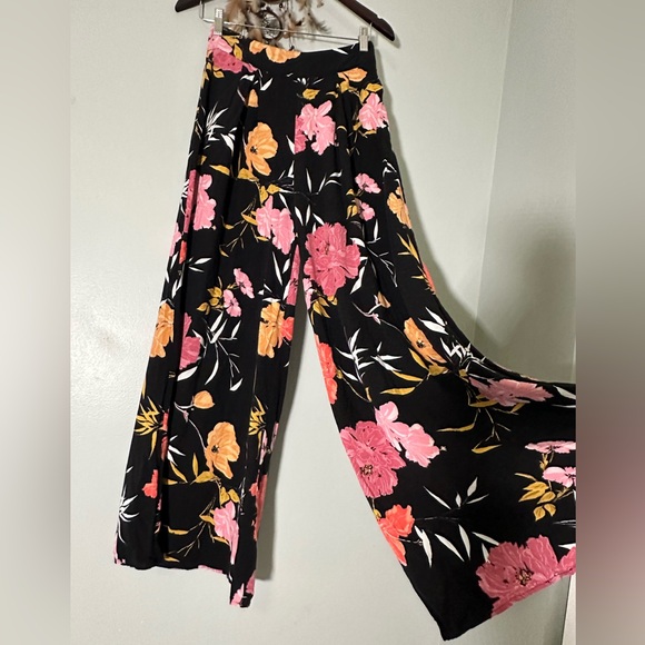 Guess Womens Charissa High Waist Pleated Floral Wide Leg Pants Size 2 Pockets - Picture 4 of 12